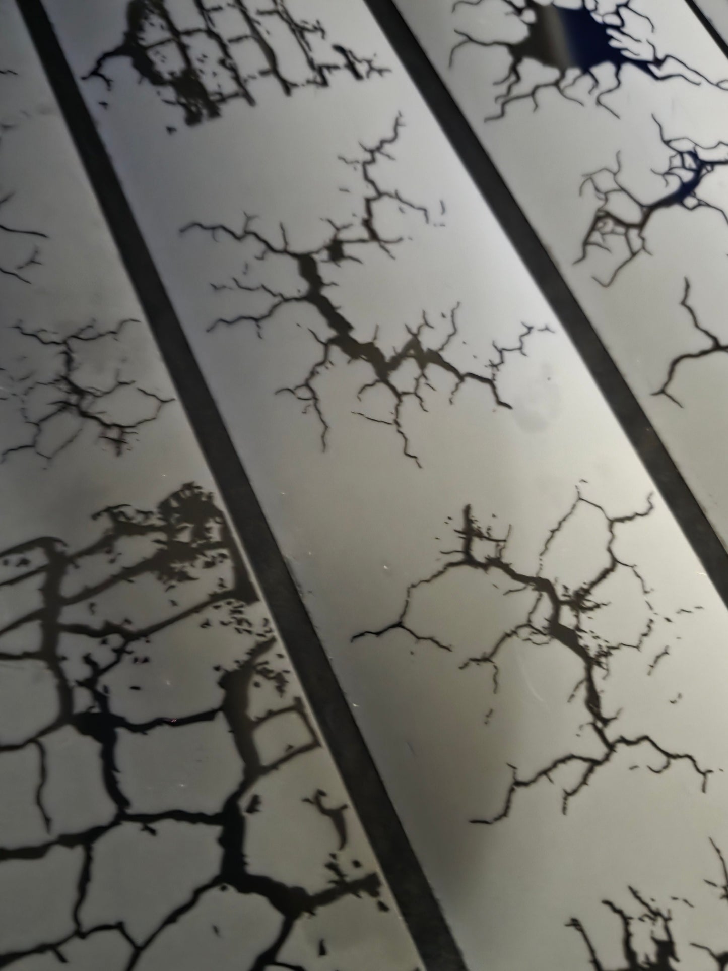 Cracks 7mm