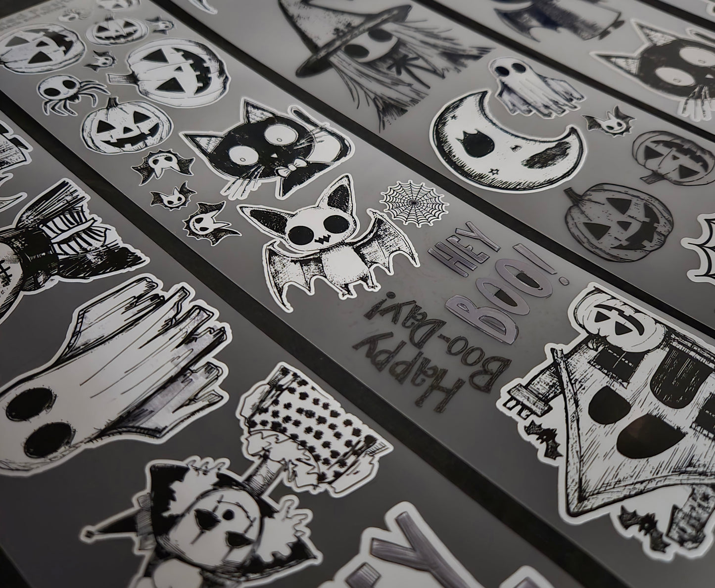 Bkack and White Halloween 7cm