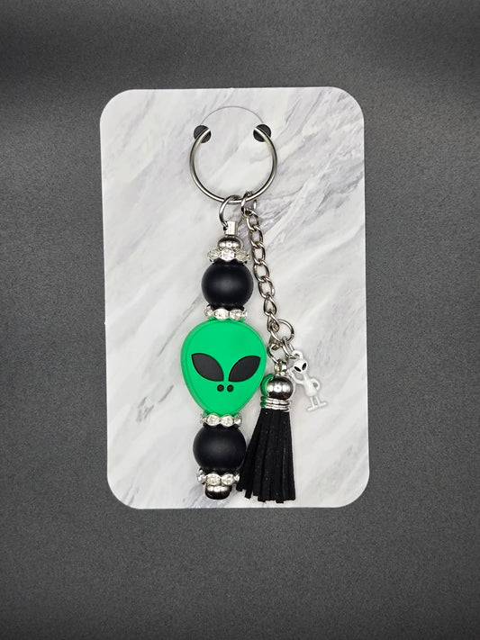 GREEN ALIEN KEYCHAIN