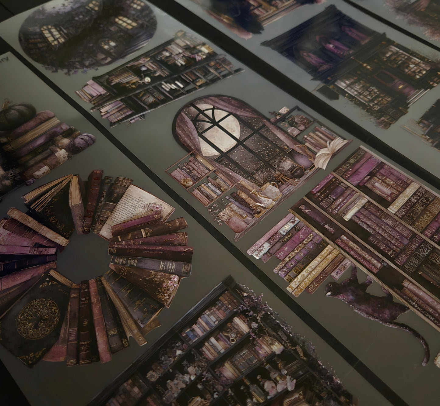 Giant Haunted Library 12cm