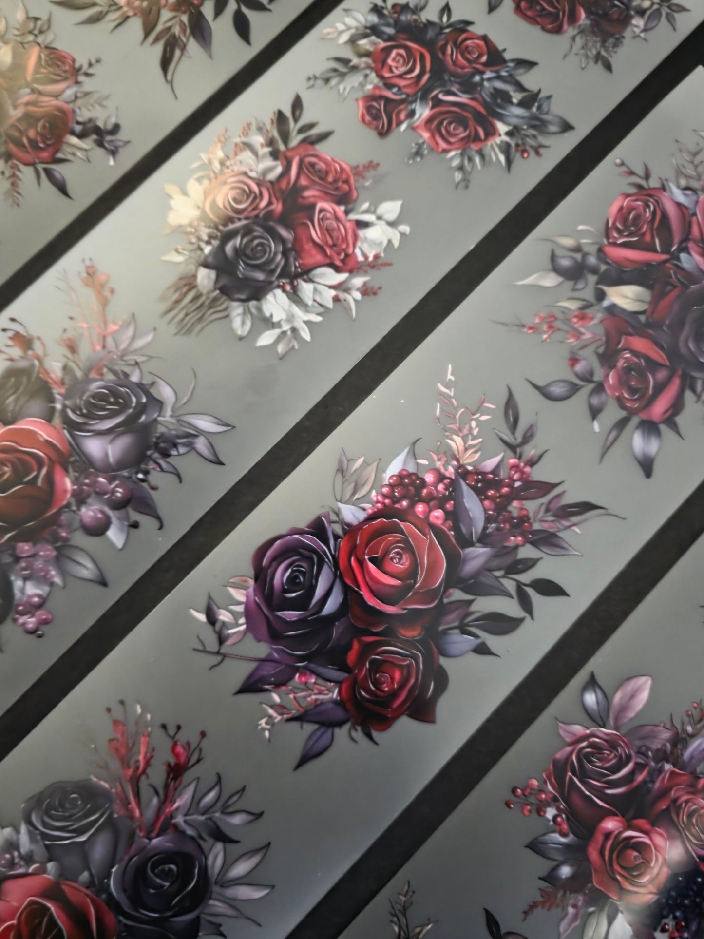 Moody Florals 7cm