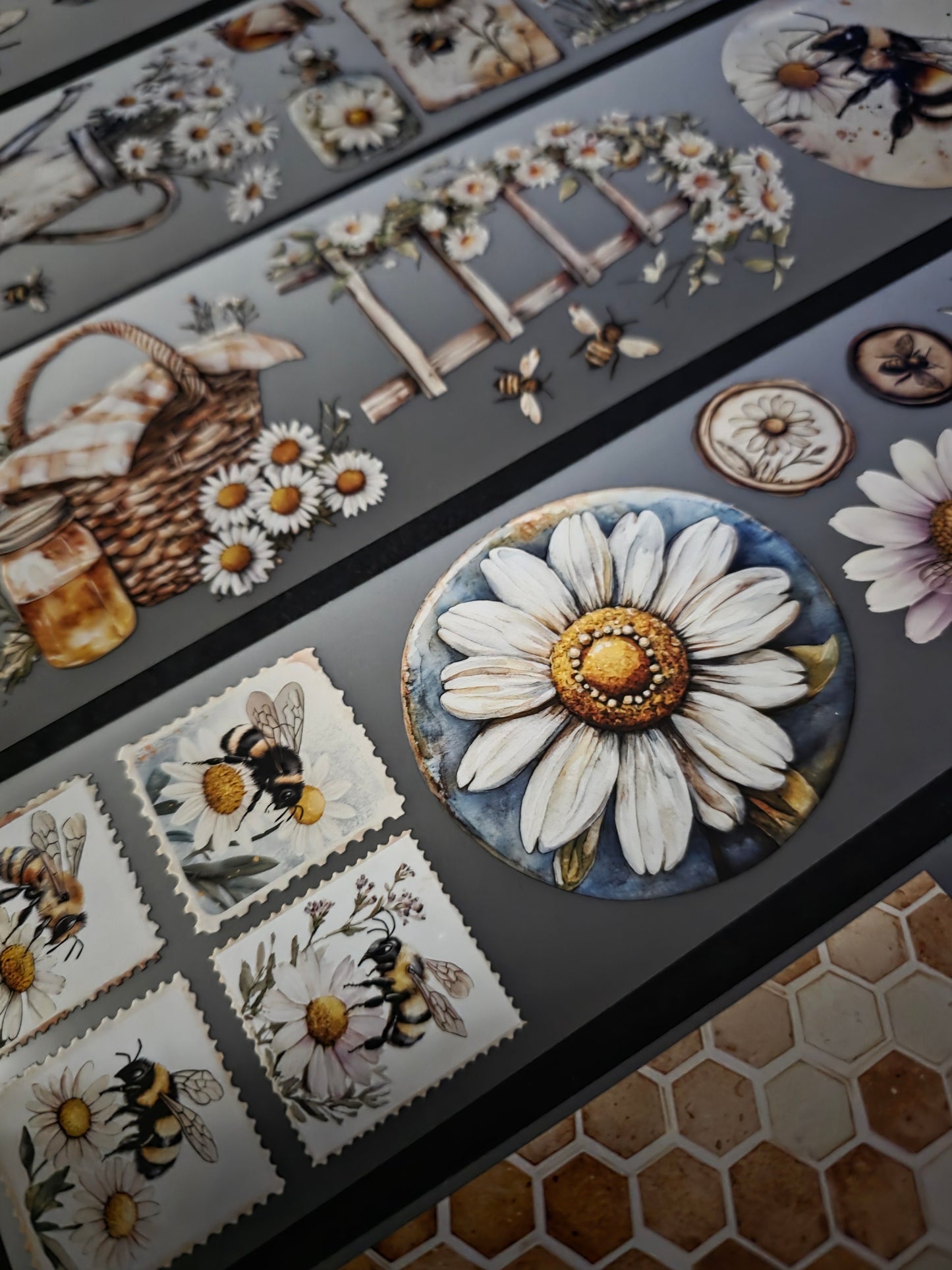 Bee's & Daisies 7mm
