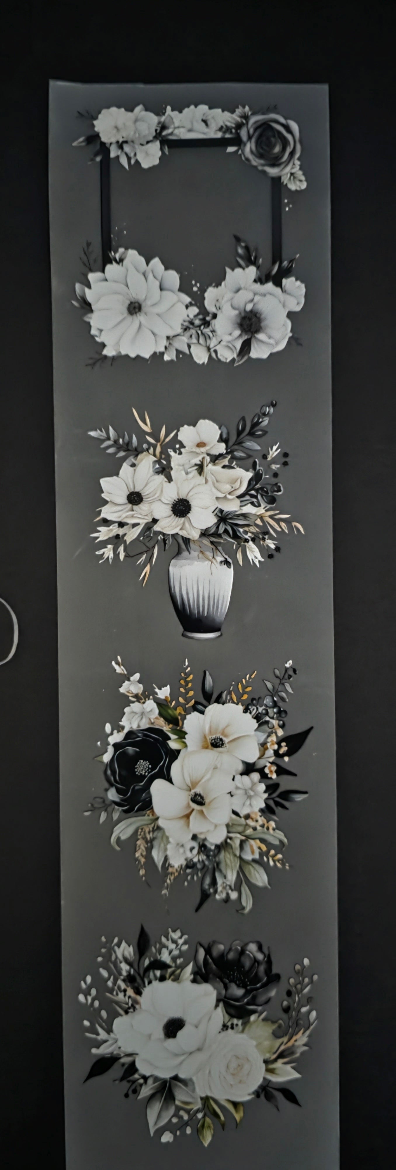 Bkack & White Floral 7cm