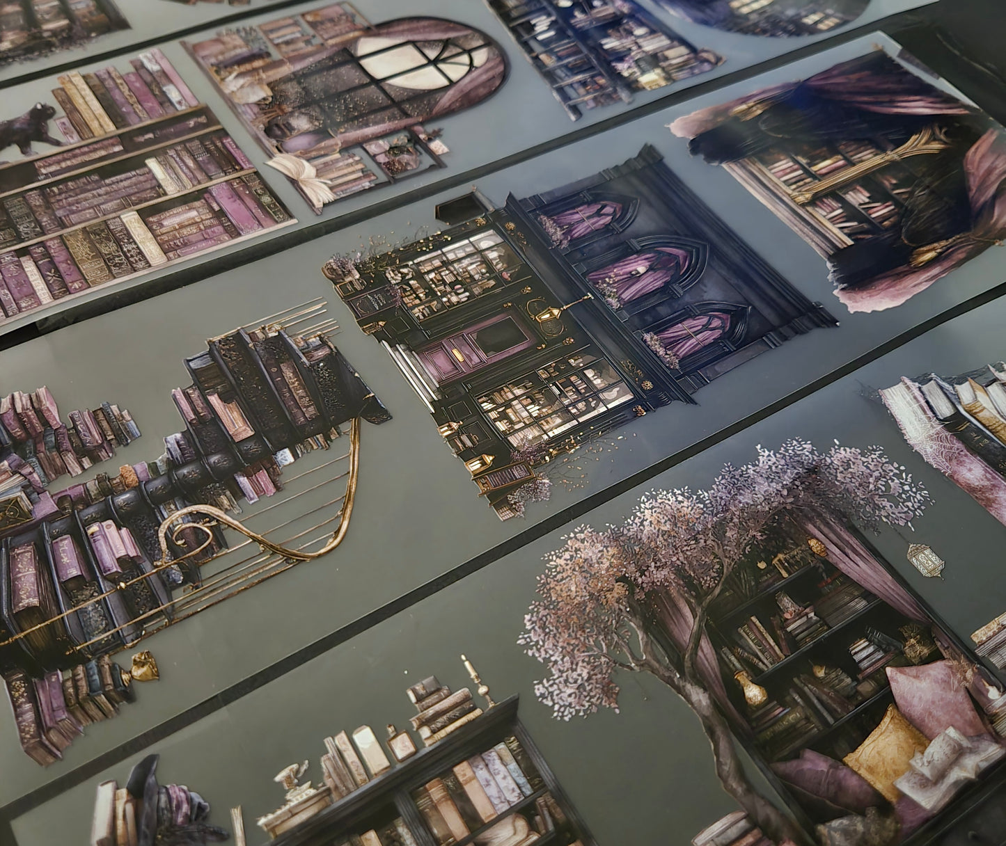 Giant Haunted Library 12cm